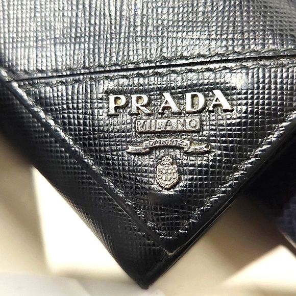 NEW! PRADA Authentic Saffiano Leather Black 6-Hook Key Case 2PG222 with Box - Picture 3 of 16